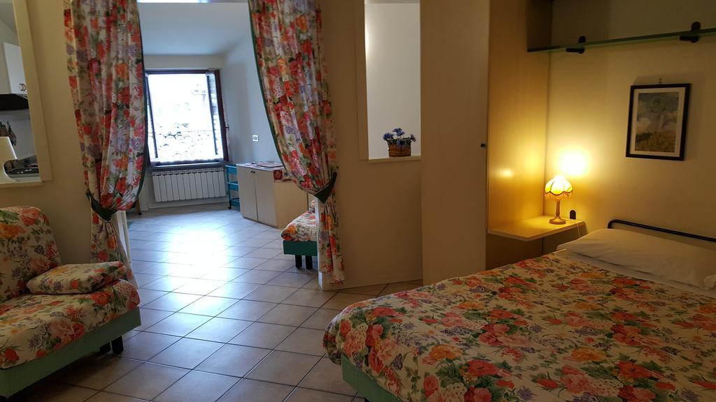 Residence Di Via Perugina 22 Γκούμπιο Εξωτερικό φωτογραφία