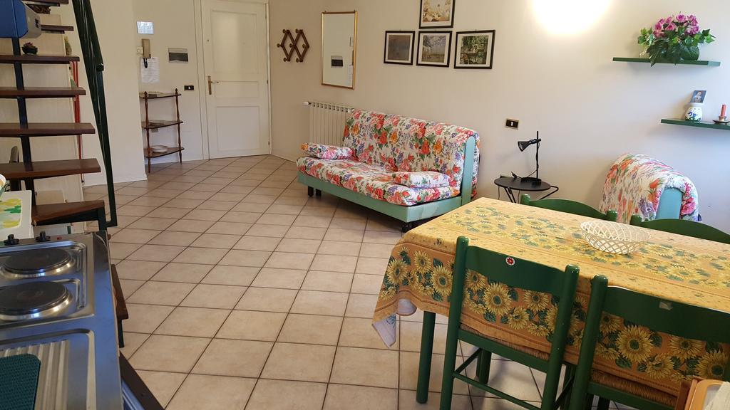 Residence Di Via Perugina 22 Γκούμπιο Εξωτερικό φωτογραφία