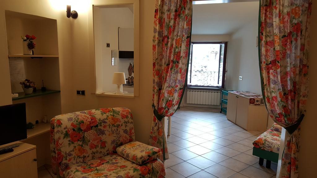 Residence Di Via Perugina 22 Γκούμπιο Εξωτερικό φωτογραφία