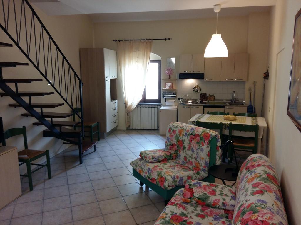 Residence Di Via Perugina 22 Γκούμπιο Εξωτερικό φωτογραφία